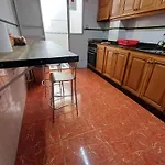 Germanies Y Garaje , Apartment