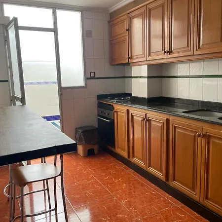 Germanies Y Garaje , Apartment