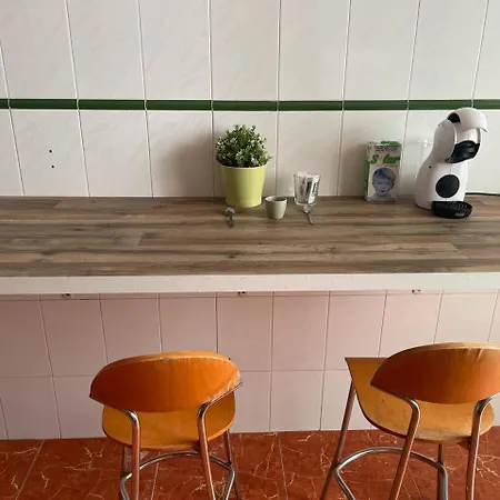 Germanies Y Garaje , Apartment